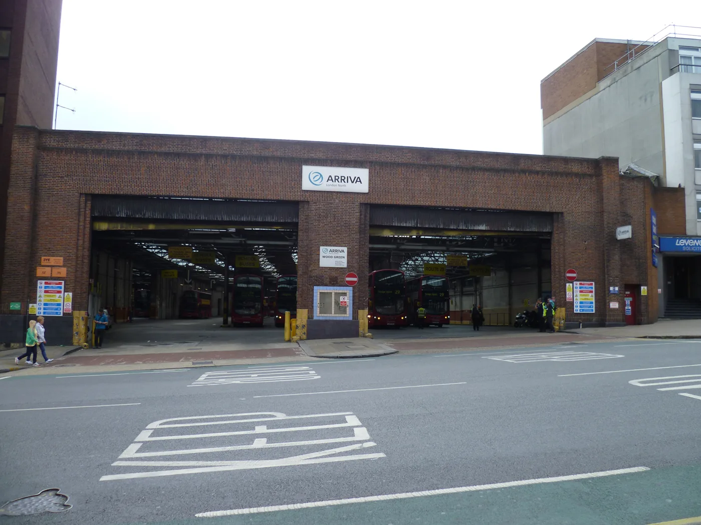 Arriva's Wood Green garage, one of the eight in the dispute. The photo predates it.