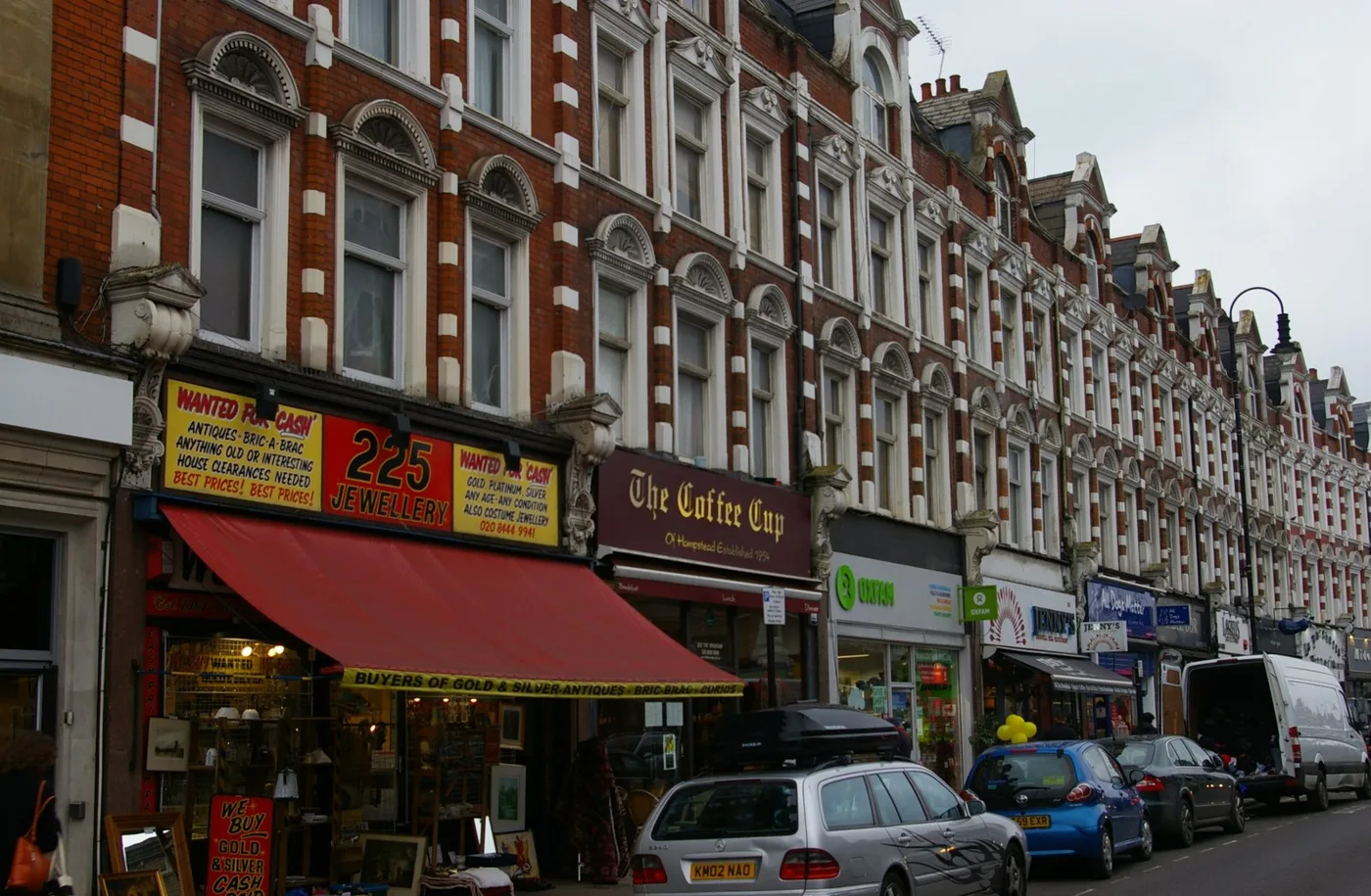 Muswell Hill Broadway, where La Lunna and Pret A Manger were both rated 5 in September.